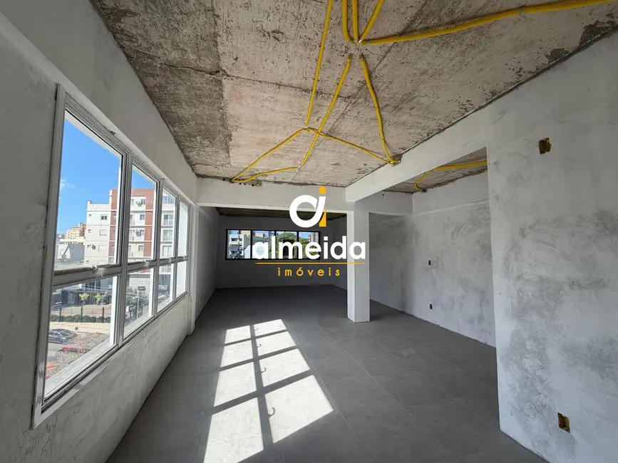 Foto 5 de Sala Comercial com 1 quarto à venda, 63m2 em Nonoai, Santa Maria - RS