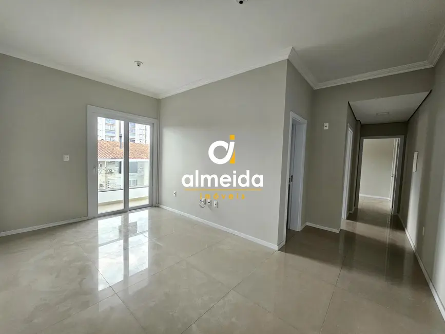 Foto 4 de Apartamento com 2 quartos à venda, 82m2 em Camobi, Santa Maria - RS