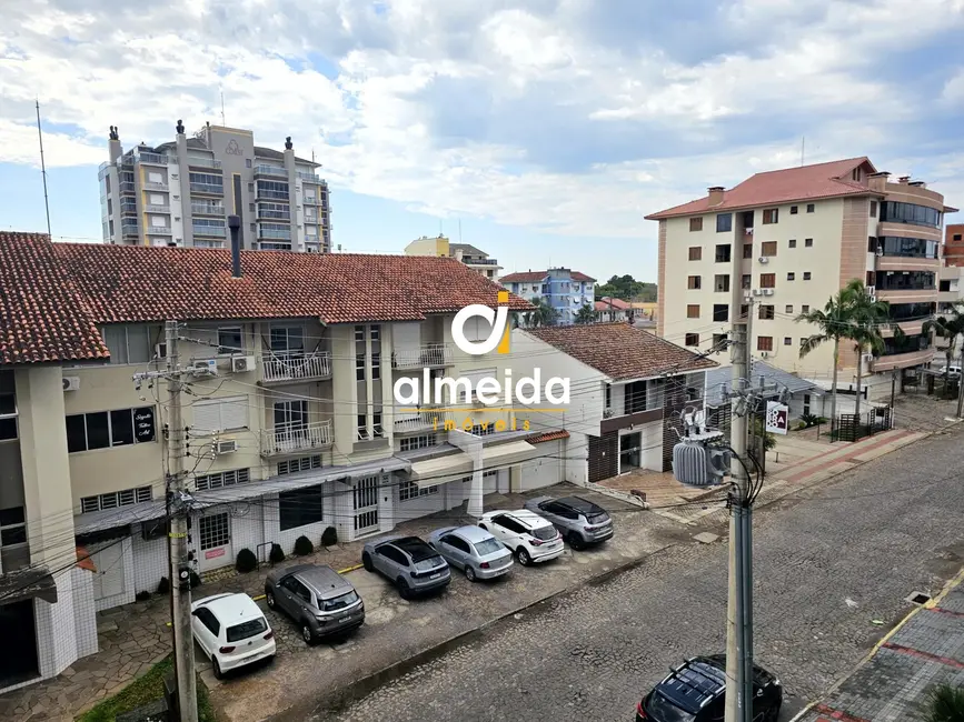 Foto 9 de Apartamento com 2 quartos à venda, 82m2 em Camobi, Santa Maria - RS