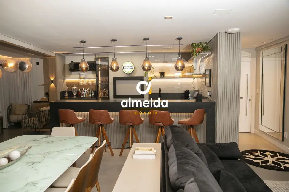 Foto 8 de Apartamento com 3 quartos à venda, 227m2 em Km 3, Santa Maria - RS