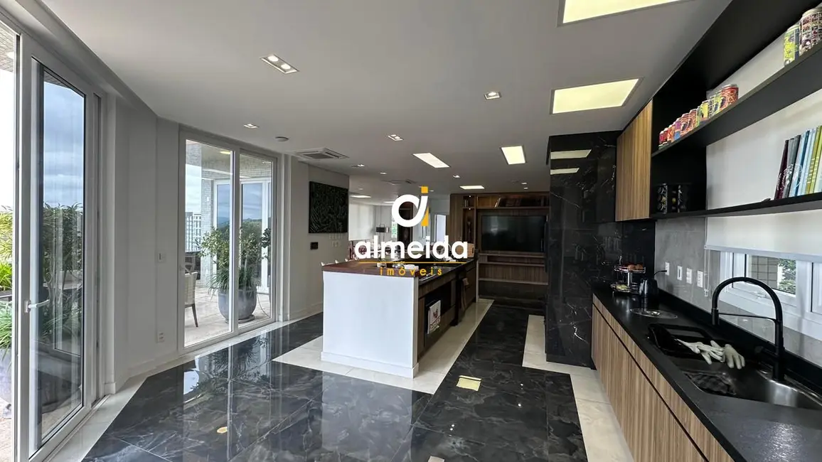 Foto 6 de Cobertura com 3 quartos à venda, 430m2 em Km 3, Santa Maria - RS