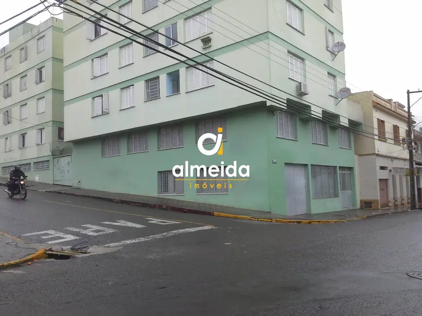 Sala Comercial com 1 quarto para alugar, 345m2 em Centro, Santa Maria - RS - imagem 1 Foto 1 de Sala Comercial com 1 quarto para alugar, 345m2 em Centro, Santa Maria - RS
