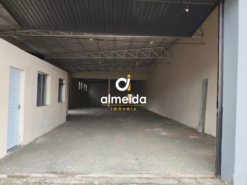 Armazém / Galpão com 1 quarto para alugar, 360m2 em Pinheiro Machado, Santa Maria - RS - imagem 2 Foto 2 de Armazém / Galpão com 1 quarto para alugar, 360m2 em Pinheiro Machado, Santa Maria - RS
