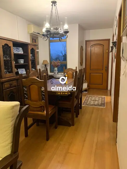 Foto 5 de Apartamento com 3 quartos à venda, 97m2 em Nossa Senhora Medianeira, Santa Maria - RS