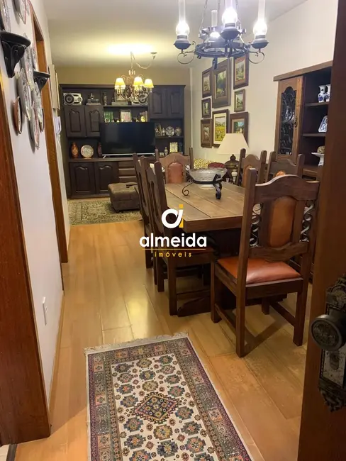 Foto 4 de Apartamento com 3 quartos à venda, 97m2 em Nossa Senhora Medianeira, Santa Maria - RS