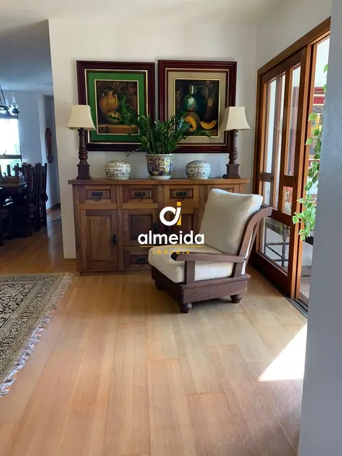 Foto 3 de Apartamento com 3 quartos à venda, 97m2 em Nossa Senhora Medianeira, Santa Maria - RS