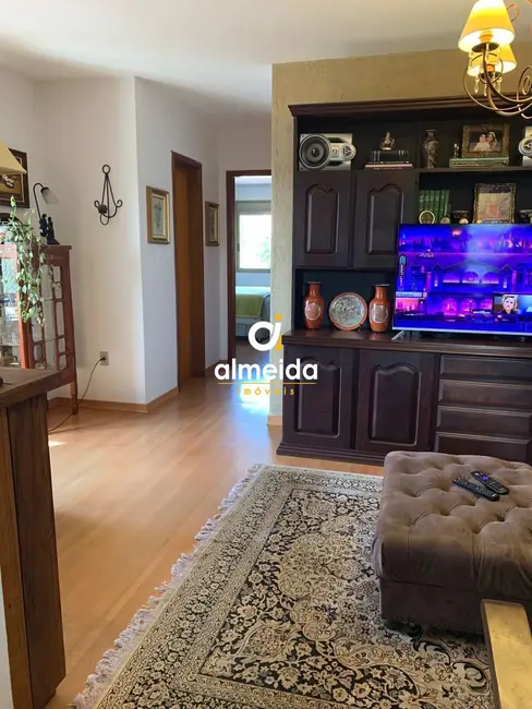 Foto 6 de Apartamento com 3 quartos à venda, 97m2 em Nossa Senhora Medianeira, Santa Maria - RS