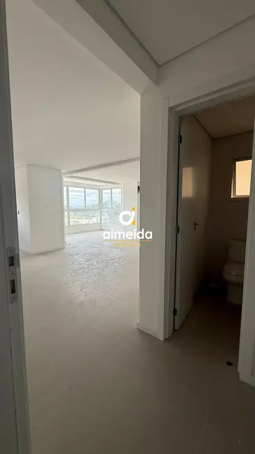 Foto 7 de Apartamento com 3 quartos à venda, 142m2 em Nossa Senhora das Dores, Santa Maria - RS