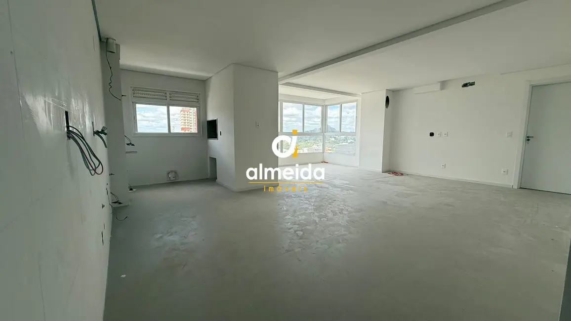 Foto 5 de Apartamento com 3 quartos à venda, 142m2 em Nossa Senhora das Dores, Santa Maria - RS