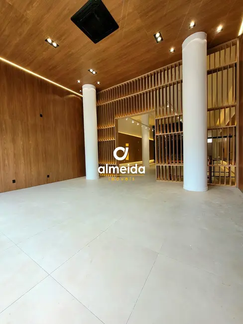 Foto 2 de Sala Comercial com 2 quartos para alugar, 280m2 em Nossa Senhora de Fátima, Santa Maria - RS