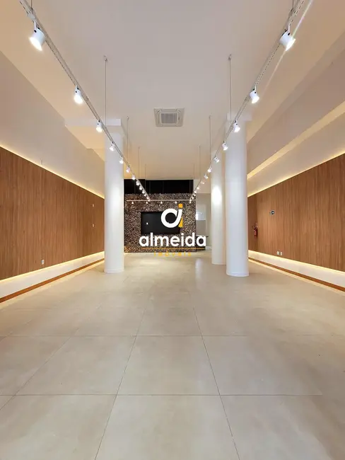 Foto 4 de Sala Comercial com 2 quartos para alugar, 280m2 em Nossa Senhora de Fátima, Santa Maria - RS