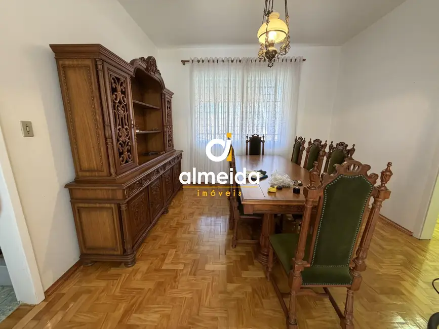 Foto 8 de Apartamento com 4 quartos para alugar, 135m2 em Centro, Santa Maria - RS