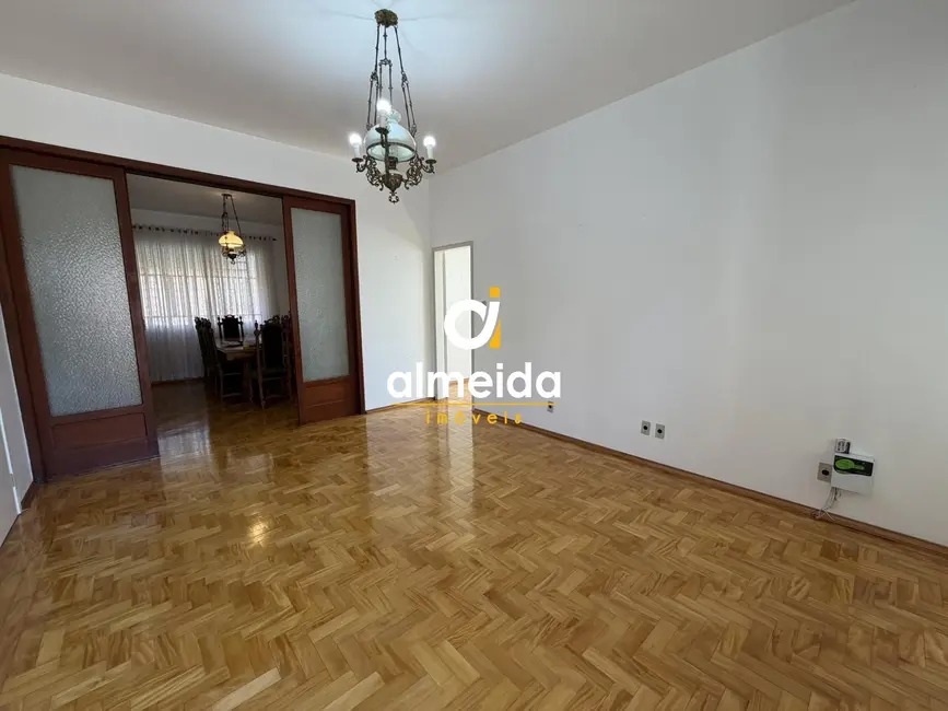 Foto 7 de Apartamento com 4 quartos para alugar, 135m2 em Centro, Santa Maria - RS