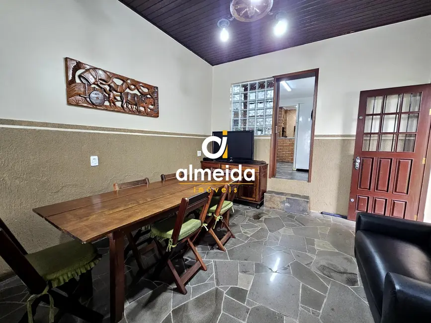 Foto 9 de Casa com 2 quartos para alugar, 180m2 em Camobi, Santa Maria - RS