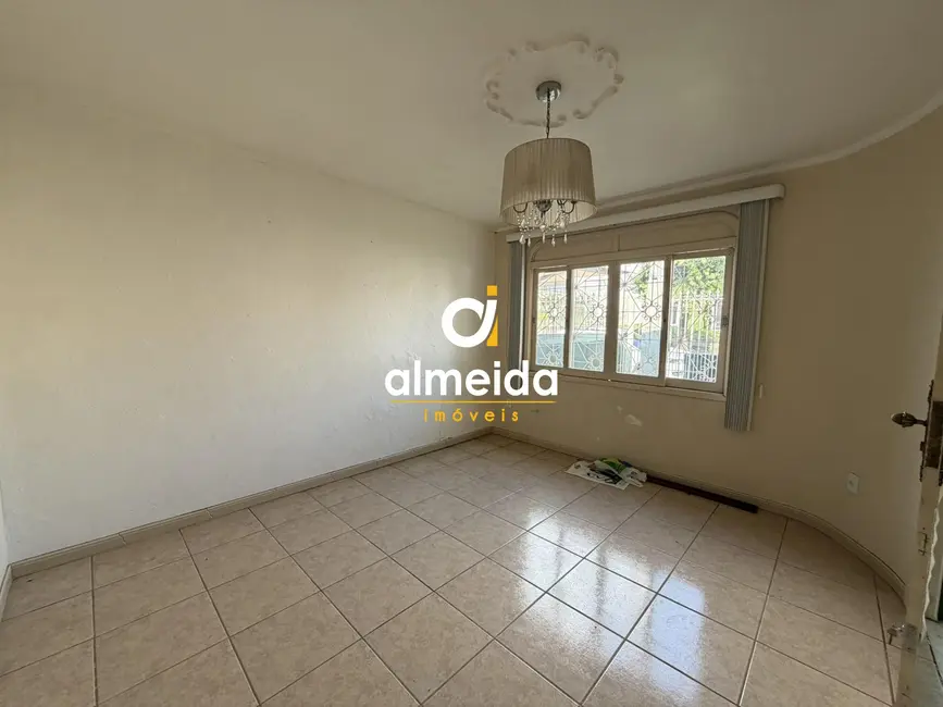 Foto 6 de Casa com 7 quartos à venda, 140m2 em Duque de Caxias, Santa Maria - RS