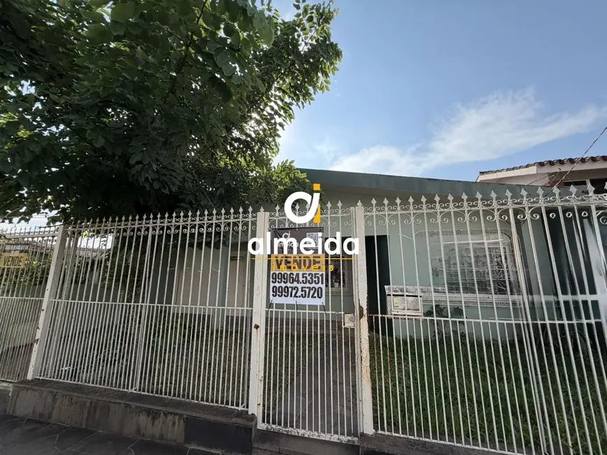 Foto 2 de Casa com 7 quartos à venda, 140m2 em Duque de Caxias, Santa Maria - RS