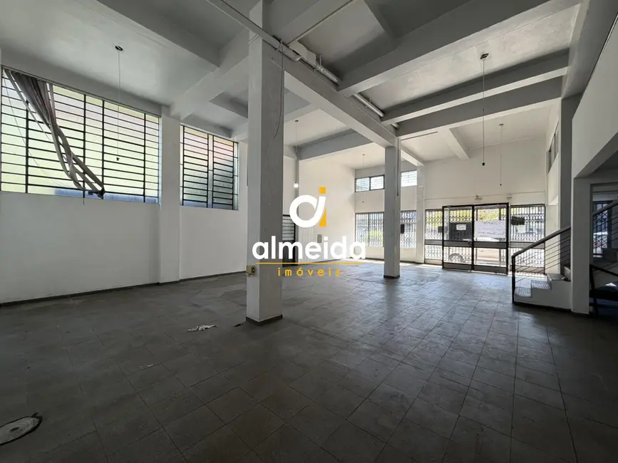 Foto 6 de Loja com 5 quartos à venda, 739m2 em Nossa Senhora de Fátima, Santa Maria - RS