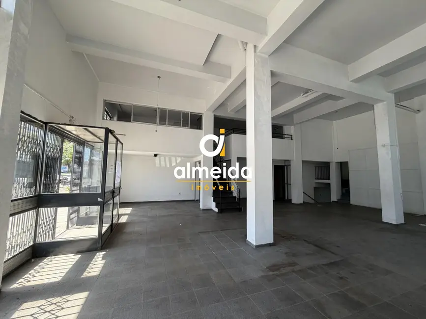 Foto 5 de Loja com 5 quartos à venda, 739m2 em Nossa Senhora de Fátima, Santa Maria - RS