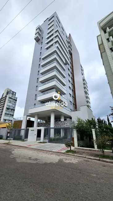 Foto 2 de Apartamento com 3 quartos à venda, 156m2 em Nossa Senhora de Lourdes, Santa Maria - RS
