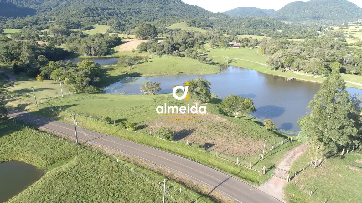 Foto 1 de Chácara com 3 quartos à venda, 220m2 em Santa Maria - RS