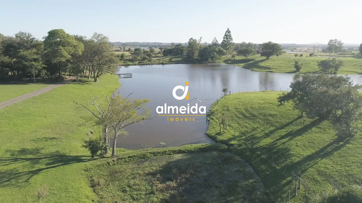 Foto 3 de Chácara com 3 quartos à venda, 220m2 em Santa Maria - RS