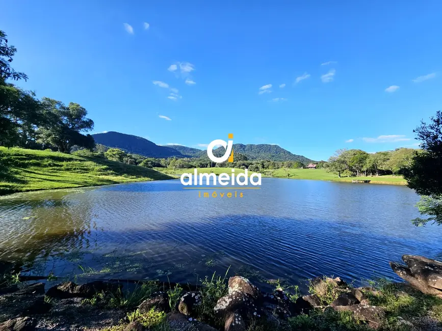 Foto 6 de Chácara com 3 quartos à venda, 220m2 em Santa Maria - RS