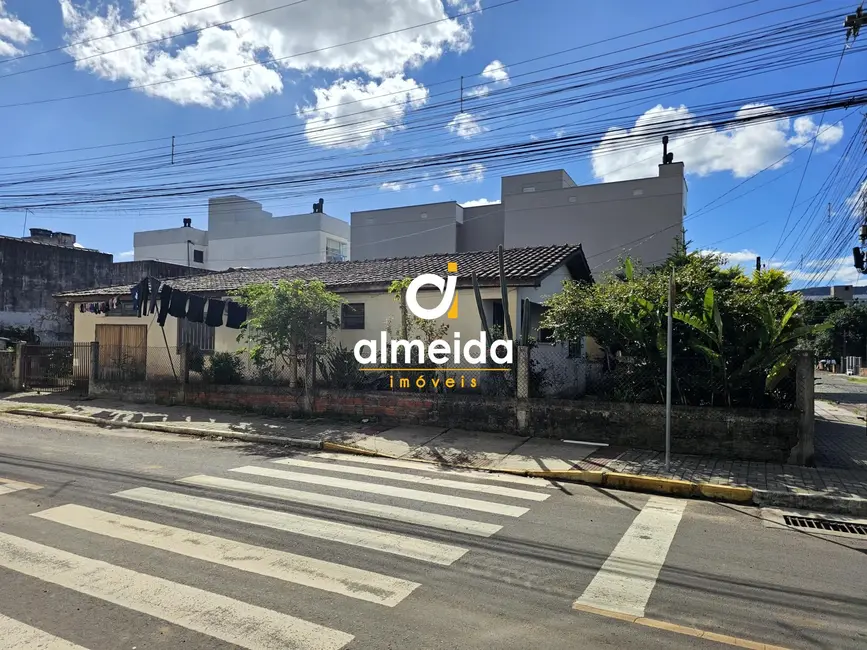 Foto 2 de Casa com 3 quartos à venda, 100m2 em Camobi, Santa Maria - RS