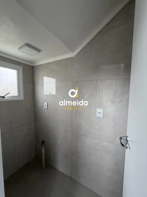 Foto 8 de Casa com 3 quartos à venda, 132m2 em Tomazetti, Santa Maria - RS