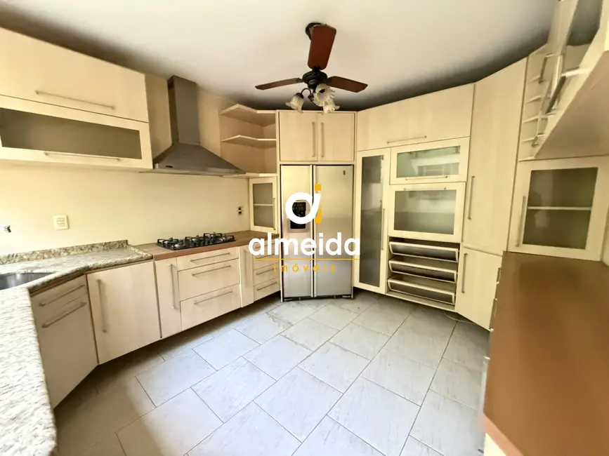 Foto 6 de Apartamento com 3 quartos à venda, 90m2 em Nossa Senhora de Lourdes, Santa Maria - RS