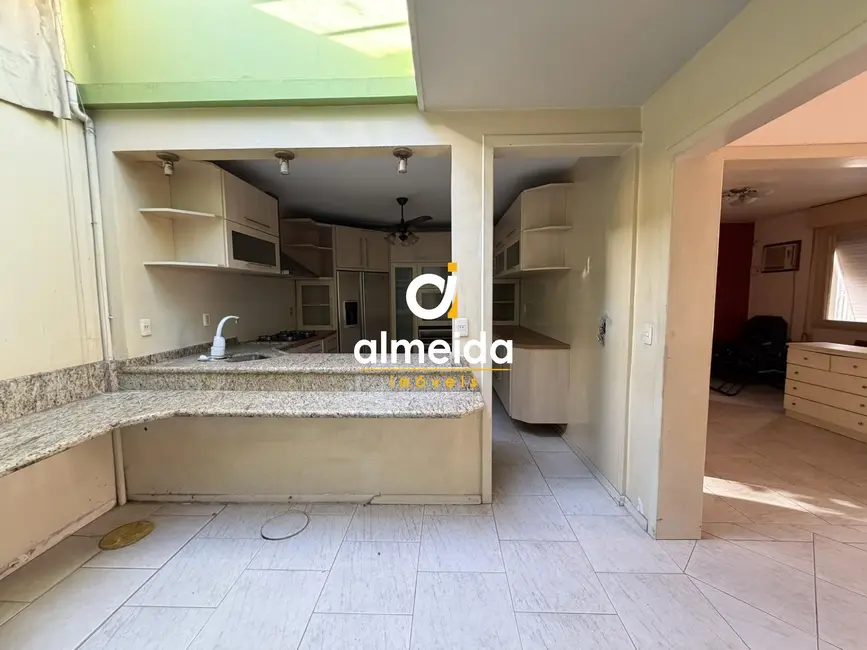 Foto 5 de Apartamento com 3 quartos à venda, 90m2 em Nossa Senhora de Lourdes, Santa Maria - RS