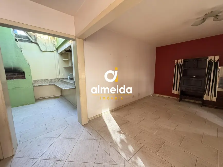 Foto 3 de Apartamento com 3 quartos à venda, 90m2 em Nossa Senhora de Lourdes, Santa Maria - RS