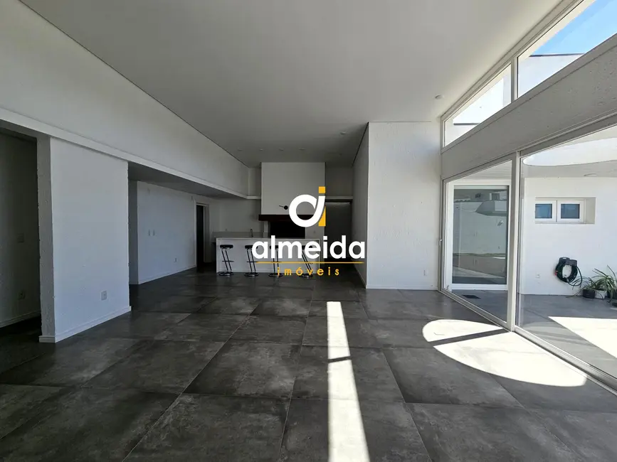 Foto 7 de Casa de Condomínio com 3 quartos à venda, 300m2 em São José, Santa Maria - RS