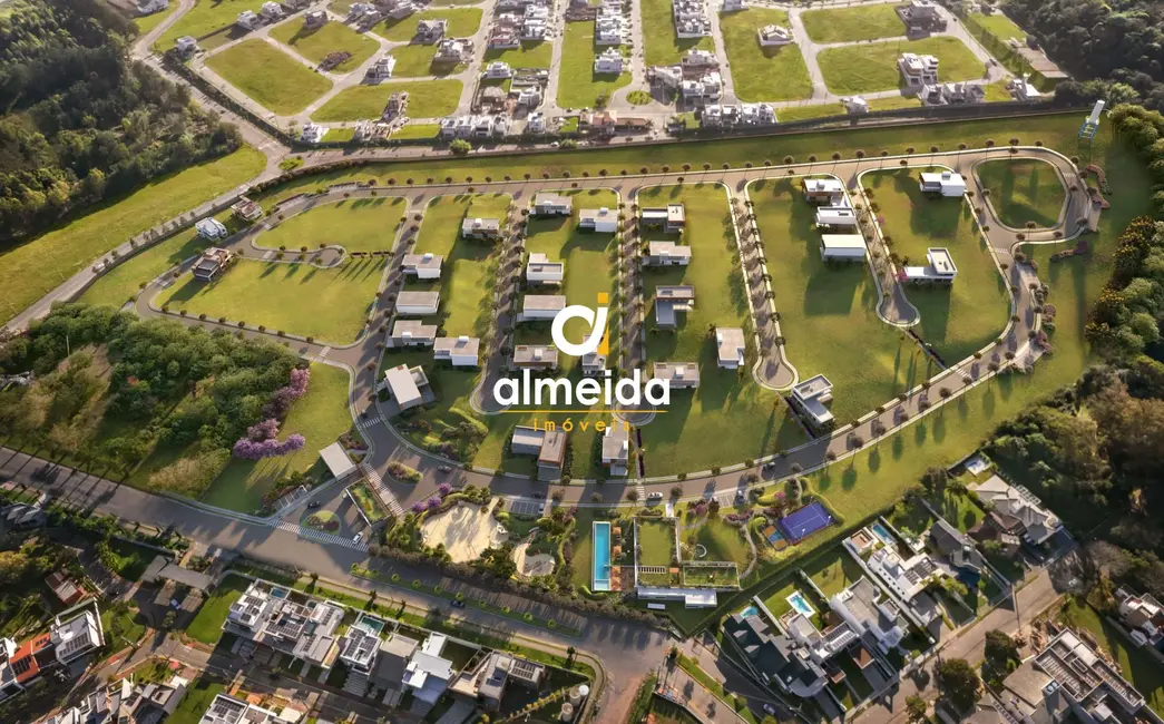 Foto 6 de Terreno / Lote à venda, 300m2 em Tomazetti, Santa Maria - RS