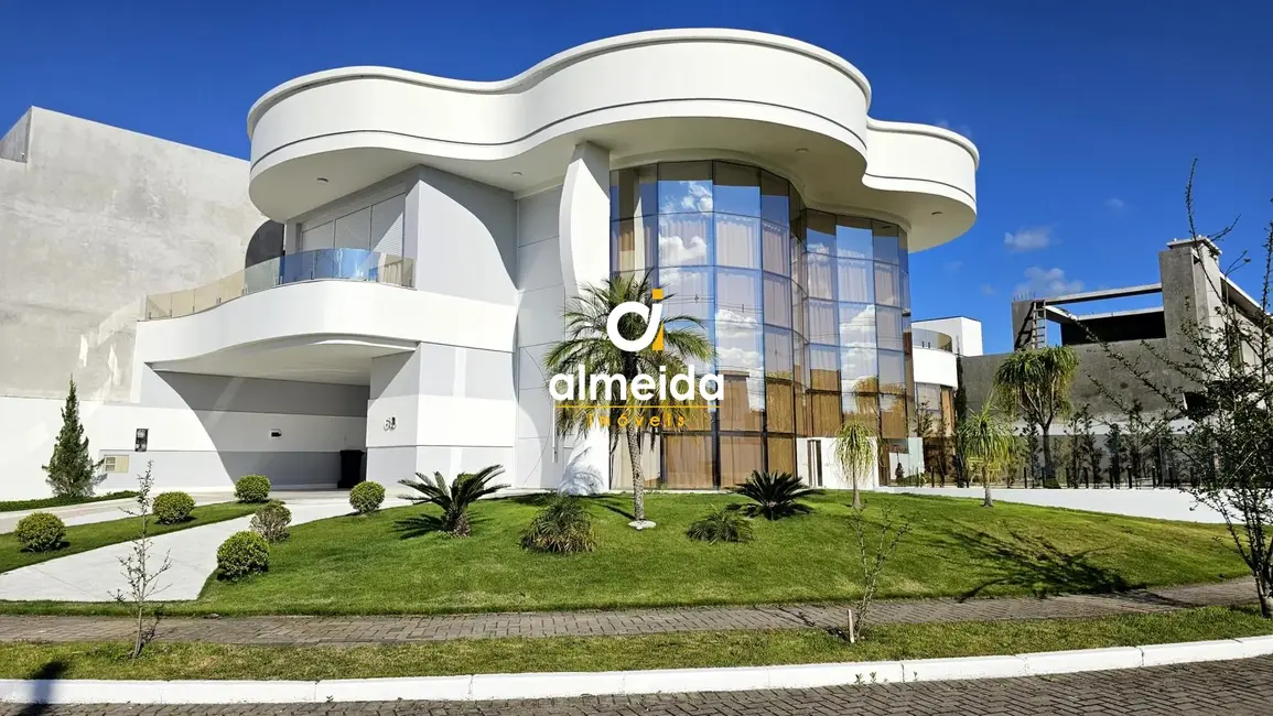 Foto 1 de Casa de Condomínio com 3 quartos à venda, 358m2 em Camobi, Santa Maria - RS