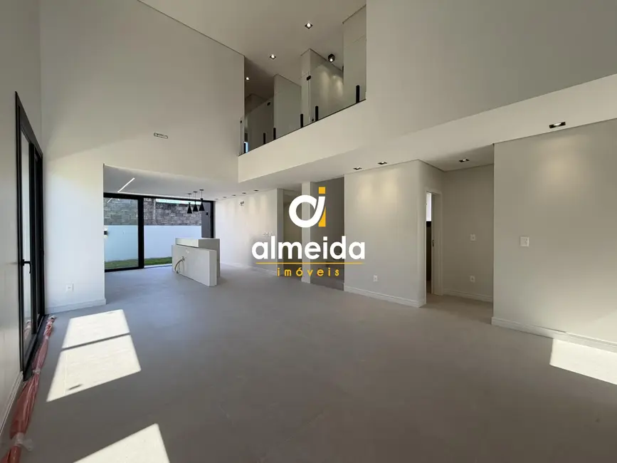 Foto 9 de Casa de Condomínio com 3 quartos à venda, 290m2 em Tomazetti, Santa Maria - RS