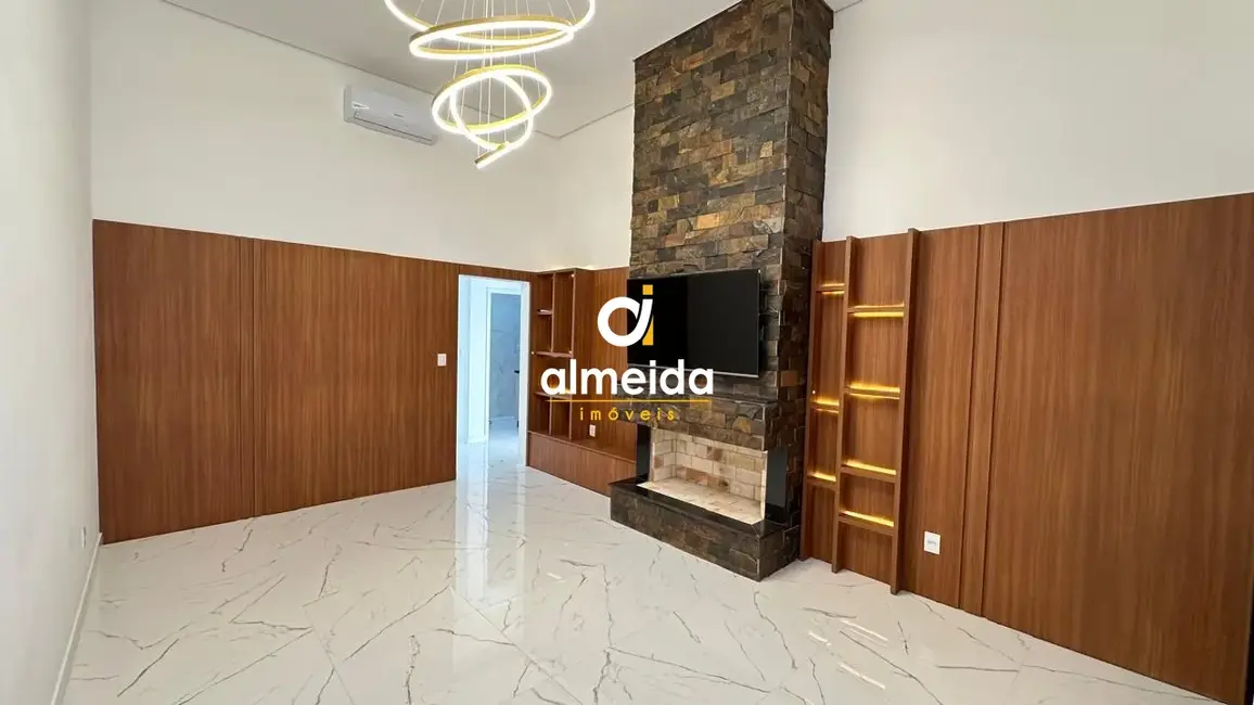 Foto 2 de Casa de Condomínio com 3 quartos à venda, 193m2 em Camobi, Santa Maria - RS