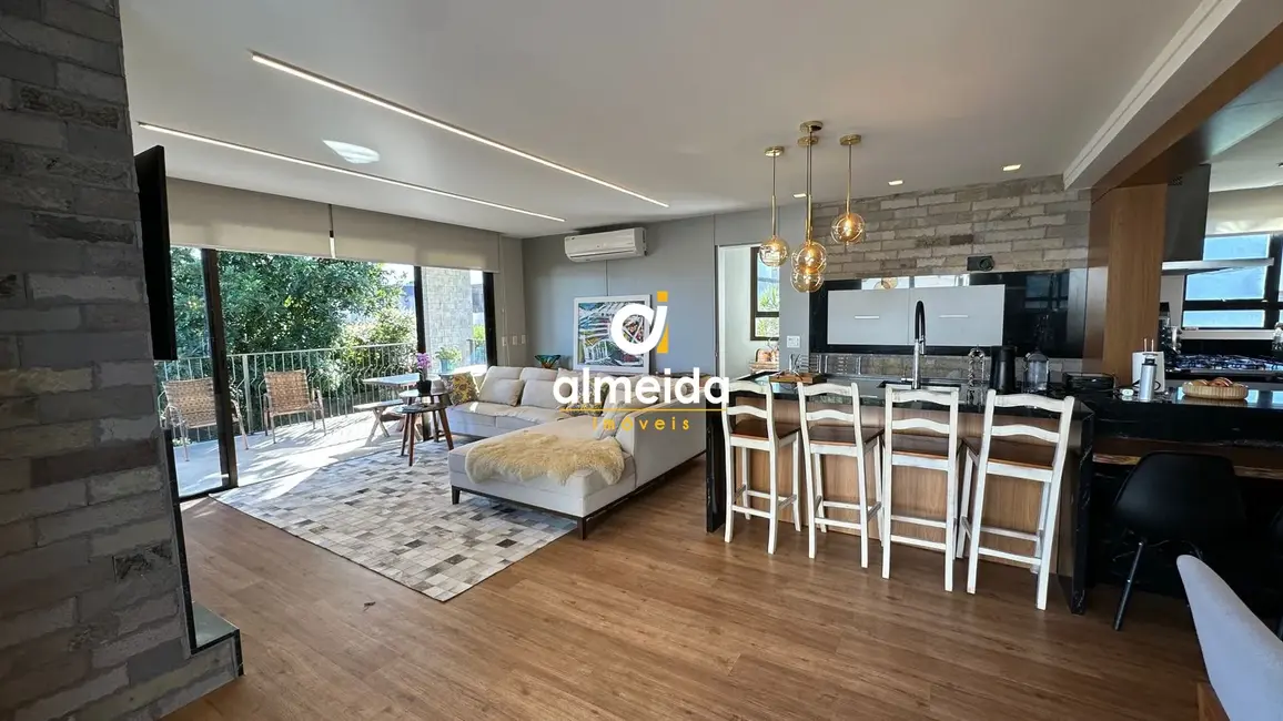 Foto 5 de Casa de Condomínio com 3 quartos à venda, 389m2 em Tomazetti, Santa Maria - RS