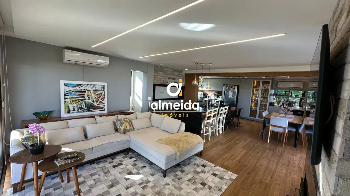 Foto 9 de Casa de Condomínio com 3 quartos à venda, 389m2 em Tomazetti, Santa Maria - RS