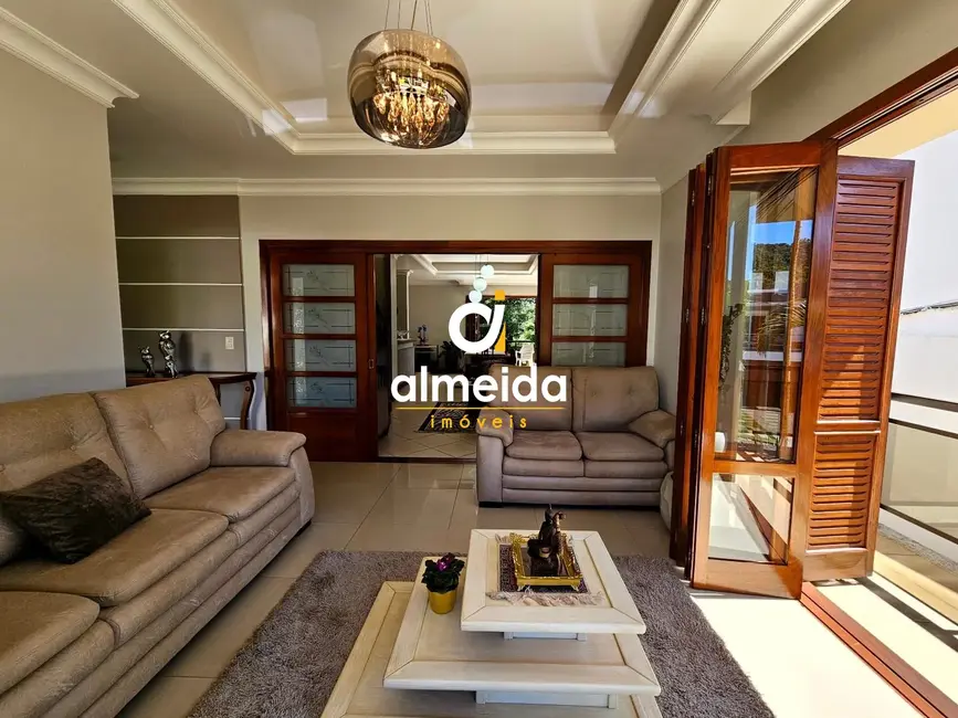 Foto 6 de Casa de Condomínio com 4 quartos à venda, 315m2 em Nossa Senhora do Perpétuo Socorro, Santa Maria - RS