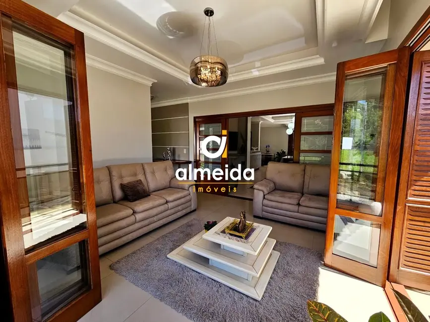 Foto 7 de Casa de Condomínio com 4 quartos à venda, 315m2 em Nossa Senhora do Perpétuo Socorro, Santa Maria - RS