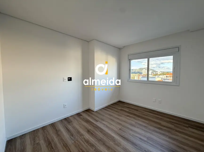 Foto 9 de Apartamento com 3 quartos à venda, 142m2 em Nossa Senhora das Dores, Santa Maria - RS