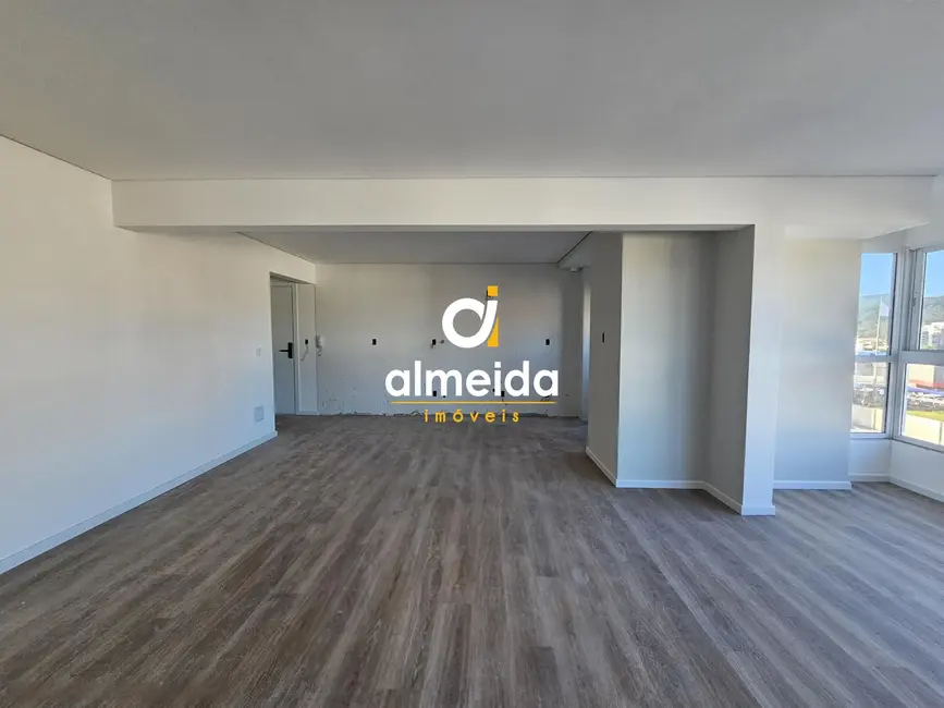 Foto 4 de Apartamento com 3 quartos à venda, 187m2 em Nossa Senhora das Dores, Santa Maria - RS