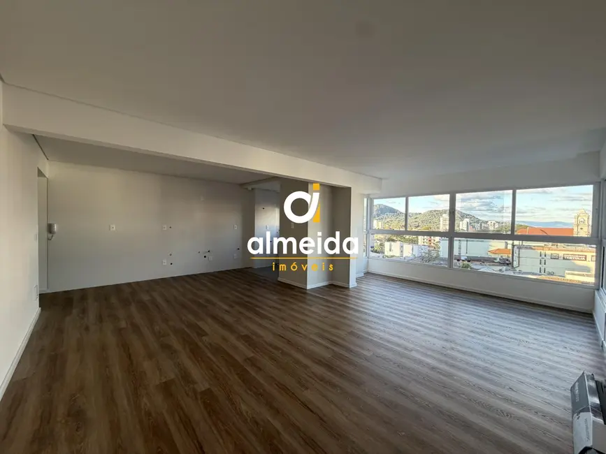 Foto 3 de Apartamento com 3 quartos à venda, 142m2 em Nossa Senhora das Dores, Santa Maria - RS