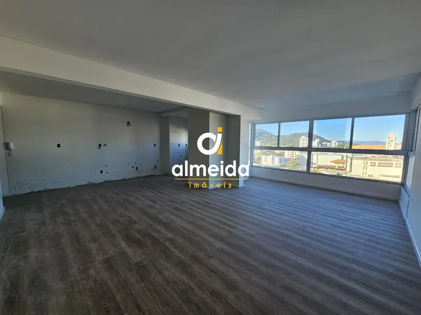 Foto 5 de Apartamento com 3 quartos à venda, 187m2 em Nossa Senhora das Dores, Santa Maria - RS