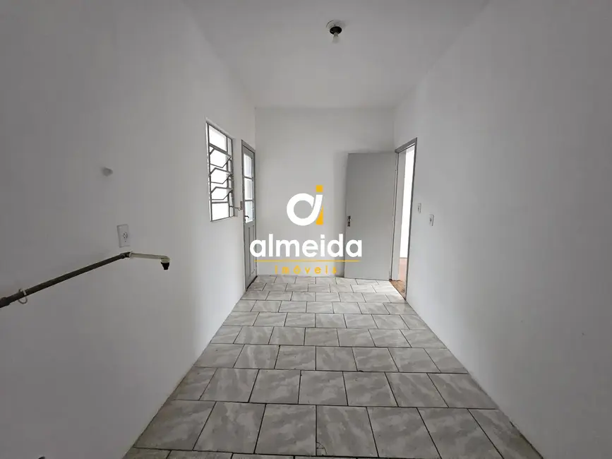 Apartamento com 3 quartos para alugar, 106m2 em Centro, Santa Maria - RS - imagem 8 Foto 8 de Apartamento com 3 quartos para alugar, 106m2 em Centro, Santa Maria - RS