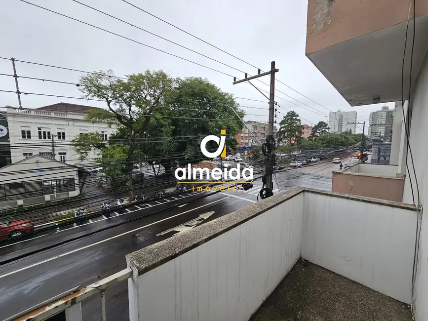 Apartamento com 3 quartos para alugar, 106m2 em Centro, Santa Maria - RS - imagem 7 Foto 7 de Apartamento com 3 quartos para alugar, 106m2 em Centro, Santa Maria - RS
