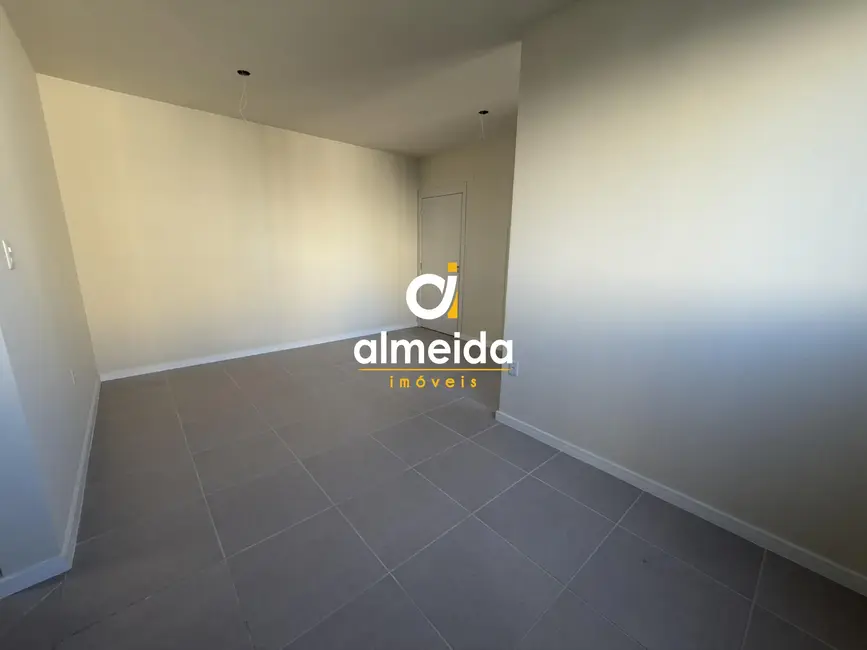 Foto 3 de Apartamento com 2 quartos à venda, 49m2 em Patronato, Santa Maria - RS