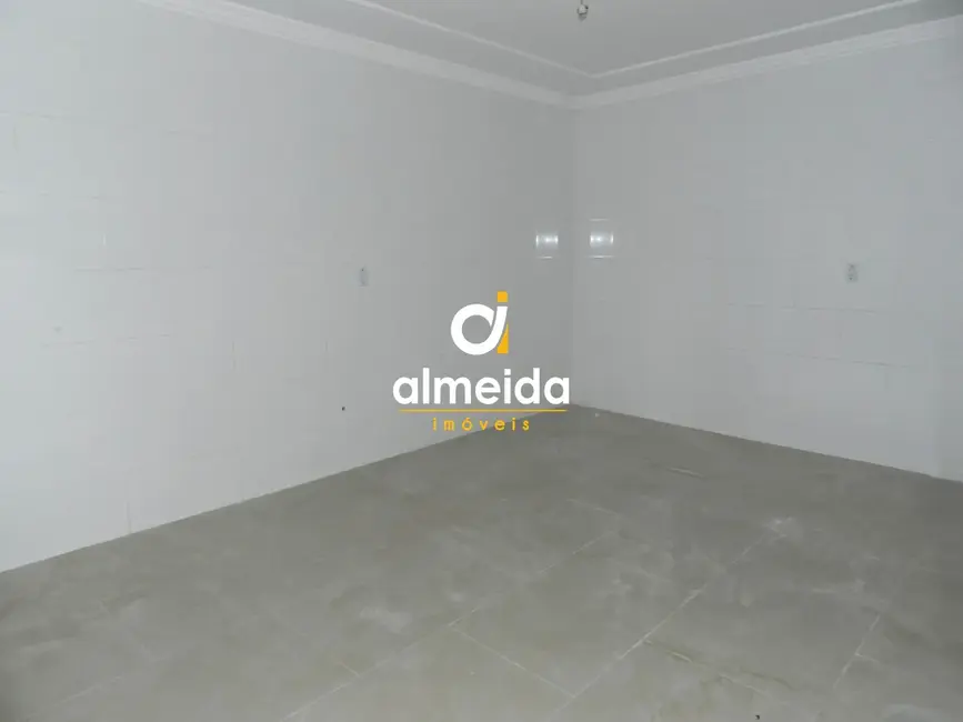 Sobrado com 6 quartos à venda, 558m2 em Nossa Senhora de Lourdes, Santa Maria - RS - imagem 6 Foto 6 de Sobrado com 6 quartos à venda, 558m2 em Nossa Senhora de Lourdes, Santa Maria - RS