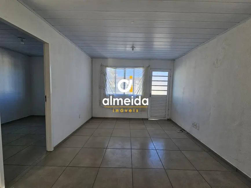 Foto 7 de Casa com 2 quartos à venda, 40m2 em Diácono João Luiz Pozzobon, Santa Maria - RS