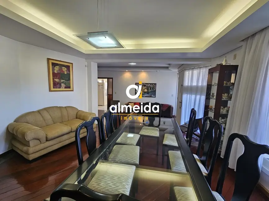 Foto 9 de Casa com 4 quartos à venda, 311m2 em Camobi, Santa Maria - RS